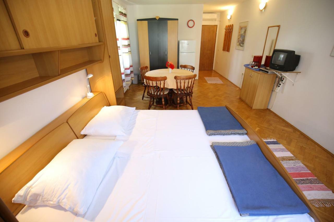Apartments Paleka Petrčane Zewnętrze zdjęcie