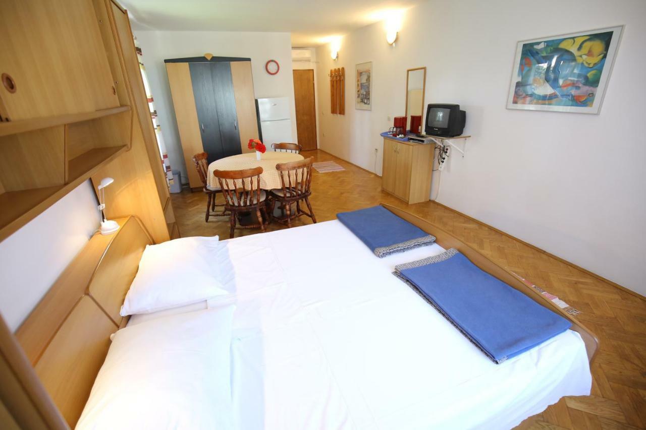 Apartments Paleka Petrčane Zewnętrze zdjęcie