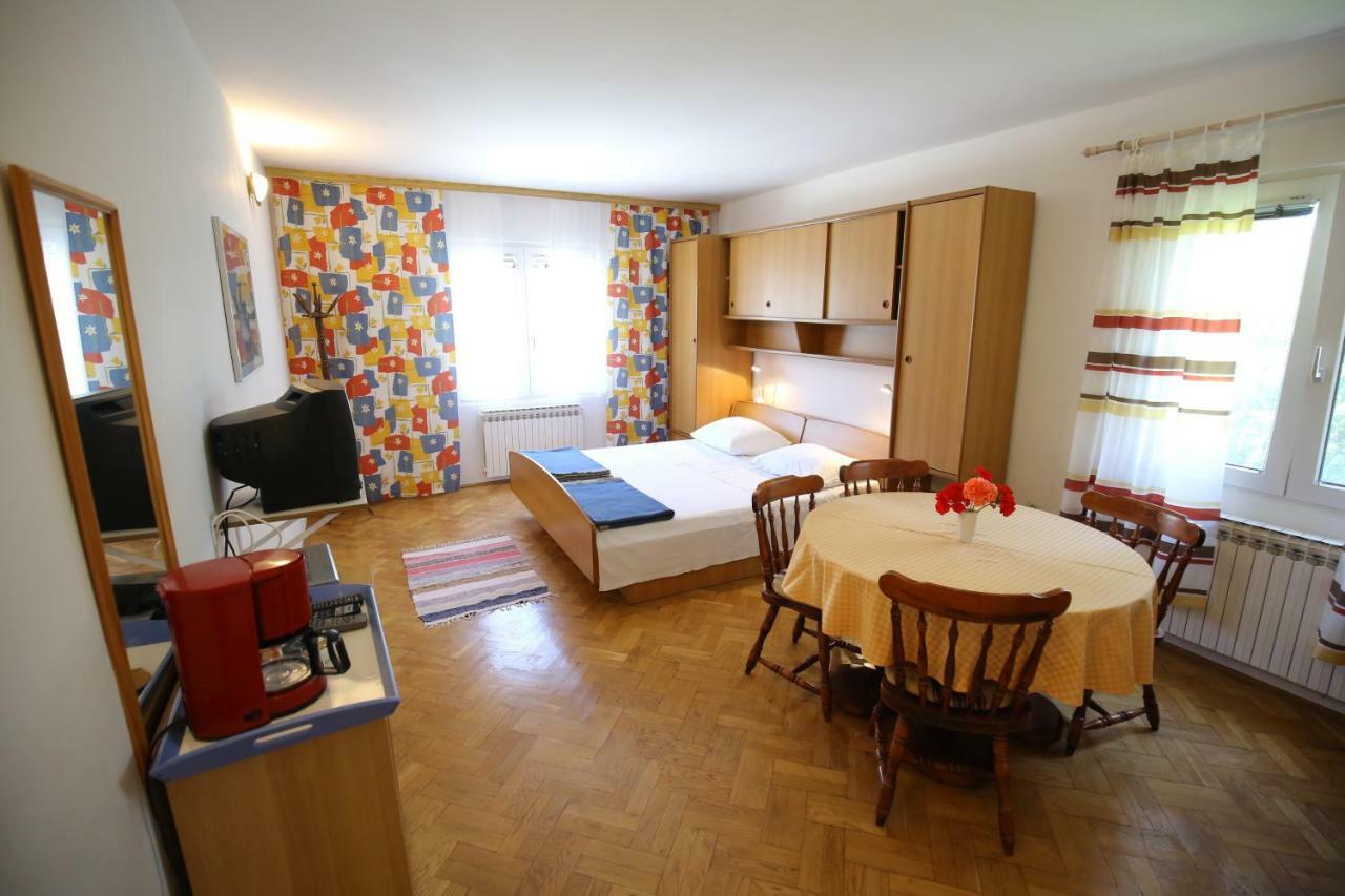 Apartments Paleka Petrčane Zewnętrze zdjęcie